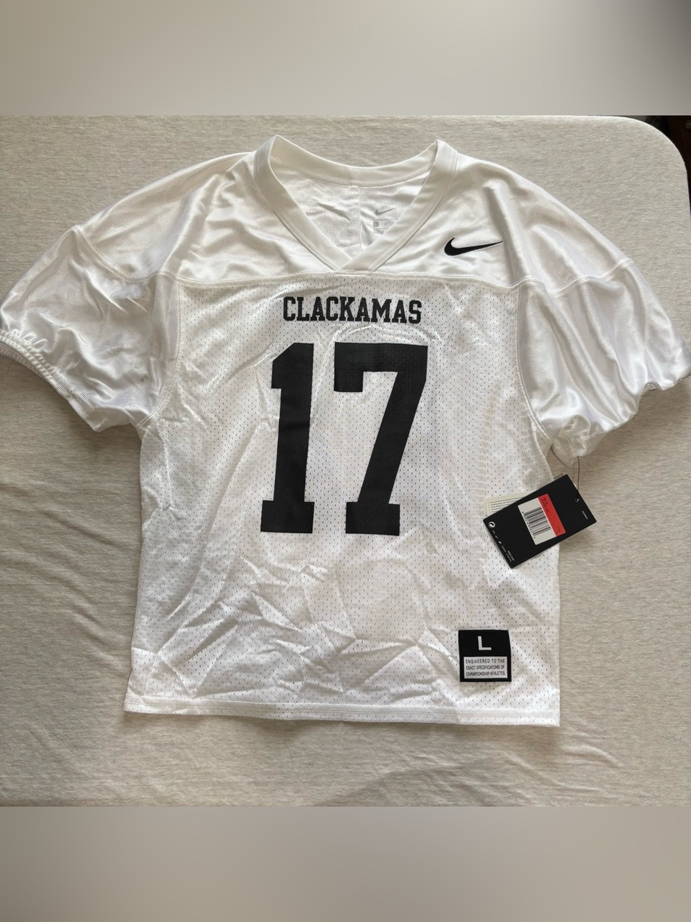 Nike Clackamas High School Youth Football Jersey #17 White Size L NWT